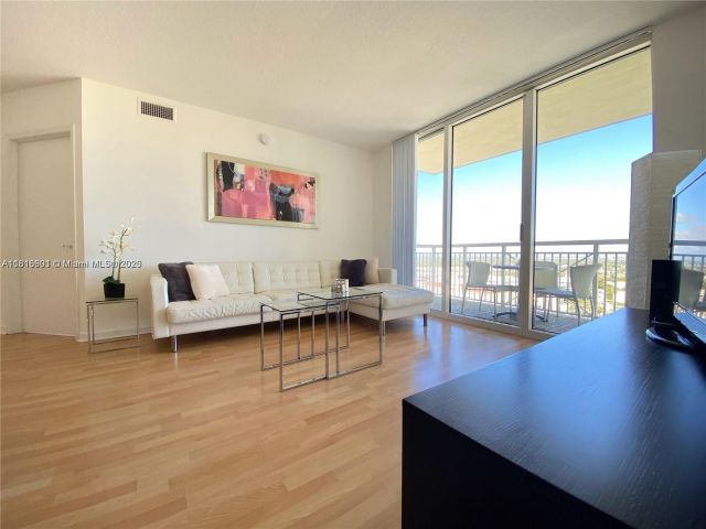 Квартира в аренду номер2210 - фото 6128446