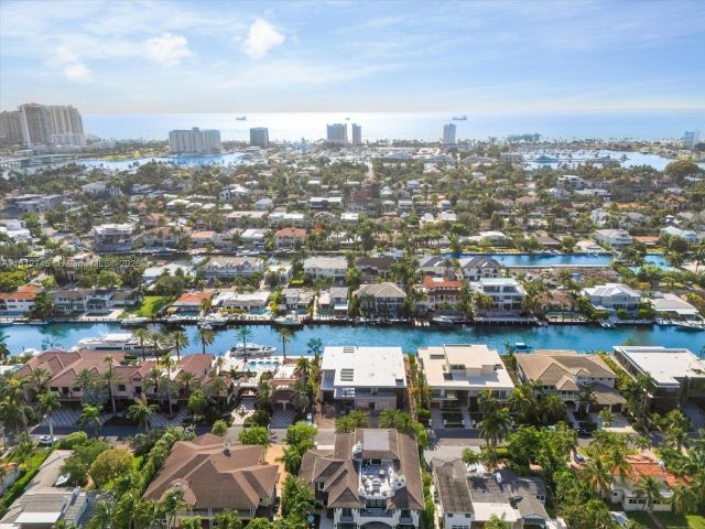 Продажа дома по адресу 630 Isle Of Palms Dr - фото 6126843