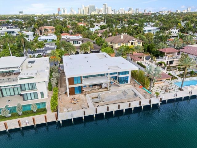 Продажа дома по адресу 630 Isle Of Palms Dr - фото 6126844