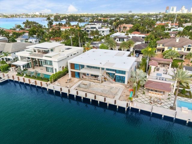 Продажа дома по адресу 630 Isle Of Palms Dr - фото 6126845