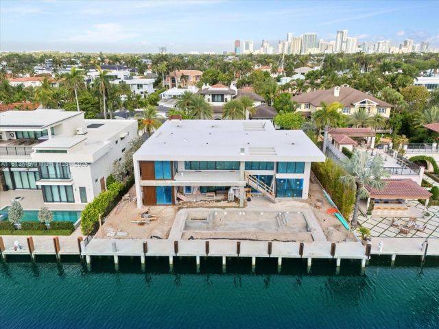 Продажа дома по адресу 630 Isle Of Palms Dr - фото 6126846