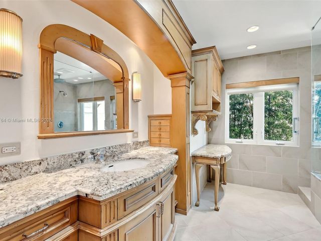 Продажа дома по адресу 325 Bontona Ave - фото 6133573