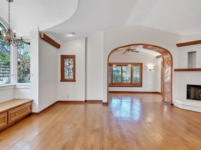 Продажа дома по адресу 325 Bontona Ave - фото 6133575