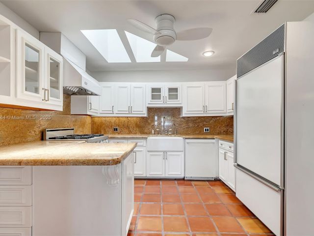 Продажа дома по адресу 325 Bontona Ave - фото 6133576