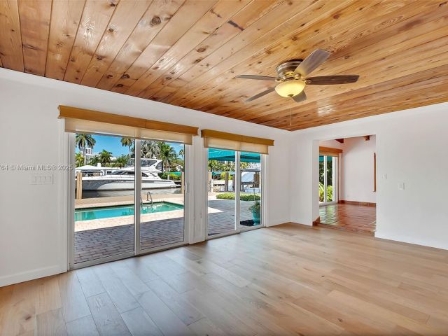 Продажа дома по адресу 325 Bontona Ave - фото 6133580