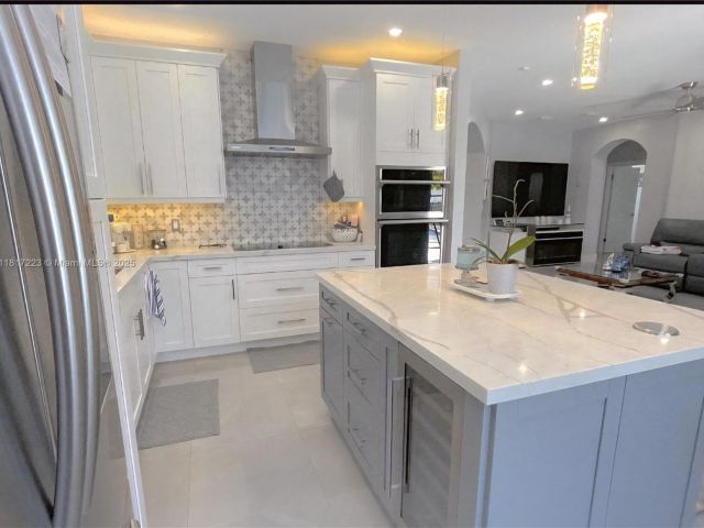 Продажа дома по адресу 14121 SW 152nd Ter - фото 6191035