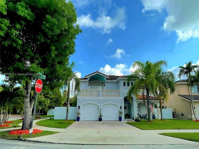 Продажа дома по адресу 14121 SW 152nd Ter - фото 6191039