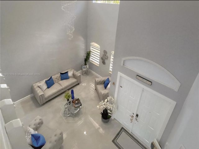 Продажа дома по адресу 14121 SW 152nd Ter - фото 6191048