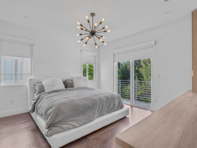 Дом в аренду по адресу 10373 NW 68th Ter - фото 6127770