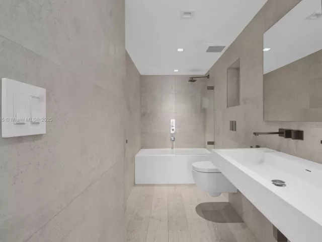 Продажа квартиры #7A - фото 6128368