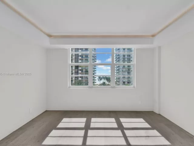 Продажа квартиры #7A - фото 6128370