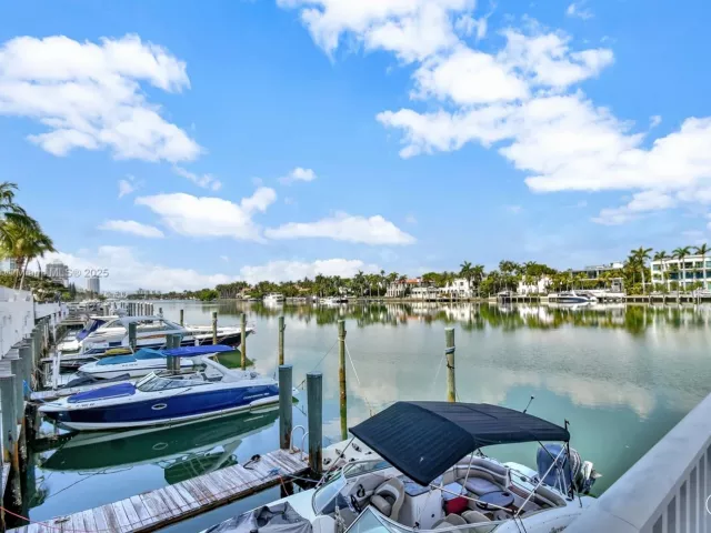 Продажа квартиры #7A - фото 6128359