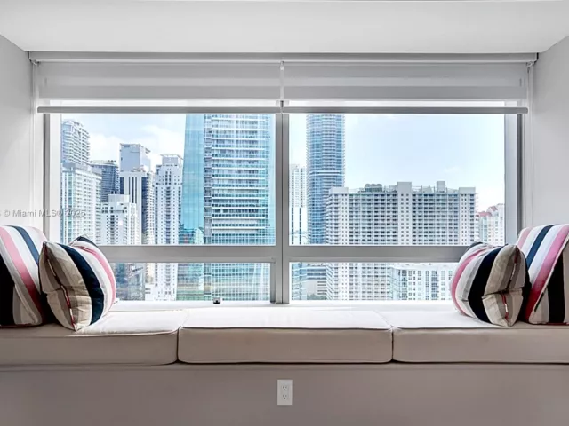 Продажа квартиры #3111 - фото 6150365