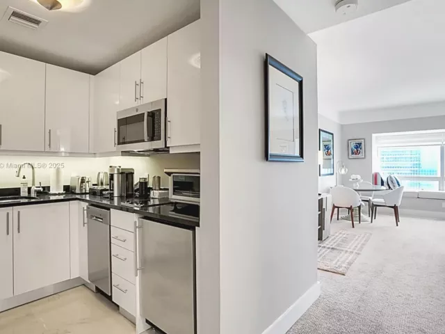 Продажа квартиры #3111 - фото 6150359