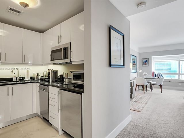 Продажа квартиры #3111 - фото 6150359