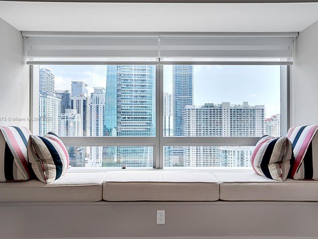 Продажа квартиры #3111 - фото 6150365