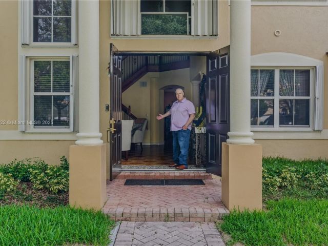 Продажа дома по адресу 12251 SW 122nd Path - фото 6147374