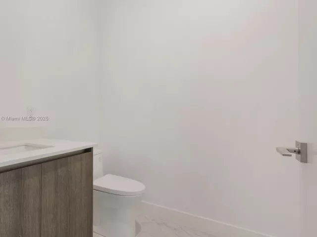 Продажа квартиры #1604 - фото 6149997