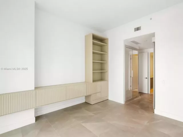 Продажа квартиры #1604 - фото 6149993