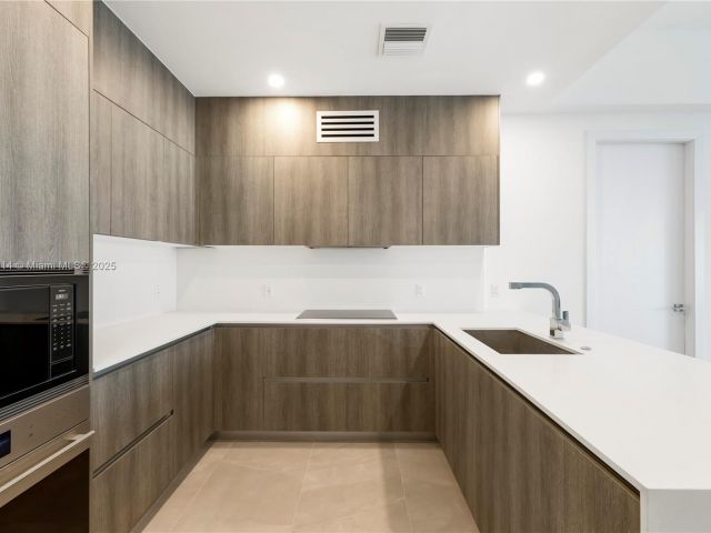 Продажа квартиры #1604 - фото 6150000