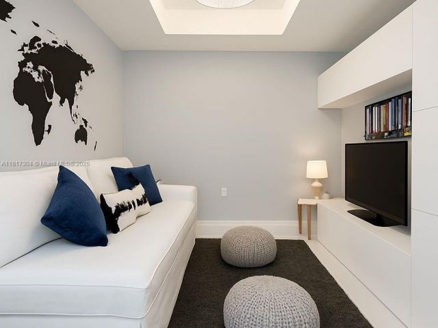 Продажа квартиры #5104 - фото 6146763