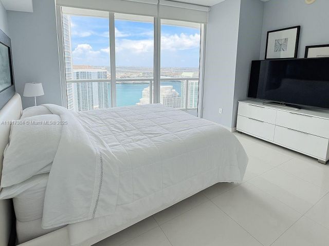 Продажа квартиры #5104 - фото 6146771