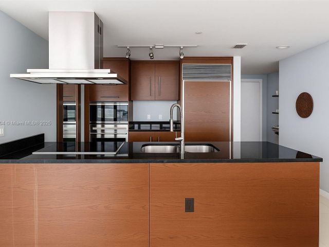 Продажа квартиры #5104 - фото 6146775