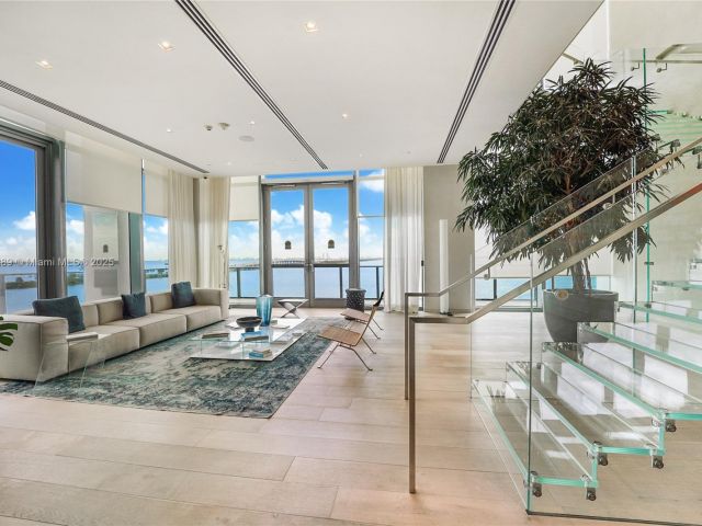 Продажа квартиры #3101 - фото 6144899