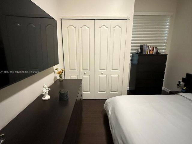 Продажа дома по адресу 2046 NE 4th Ct - фото 6139374