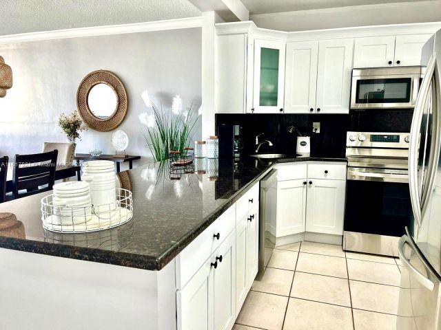 Продажа квартиры #923 - фото 6128095