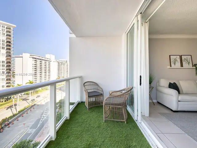 Продажа квартиры #923 - фото 6128100