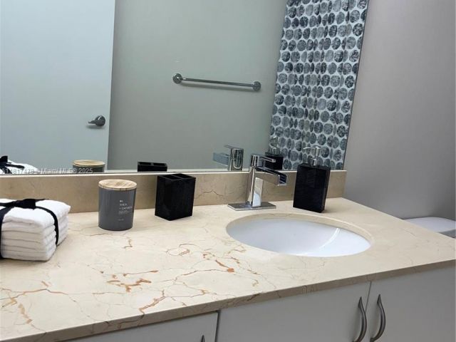 Продажа квартиры #1414 - фото 6141996