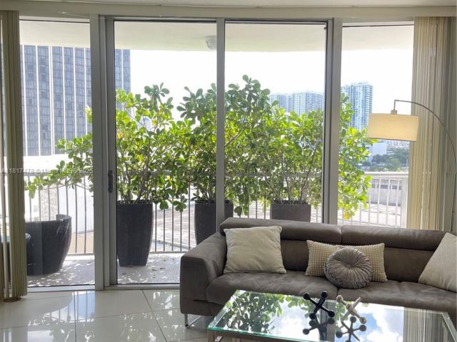 Продажа квартиры #1414 - фото 6142005