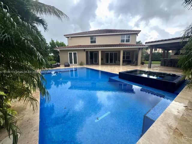 Продажа дома по адресу 2230 NW 17th Ave - фото 6301545