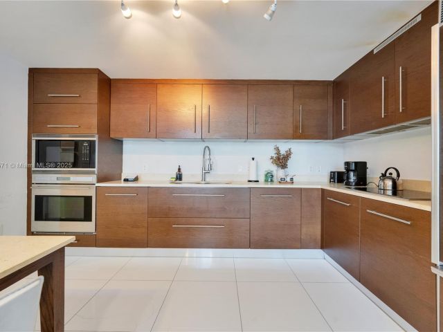 Продажа квартиры #1801 - фото 6171730