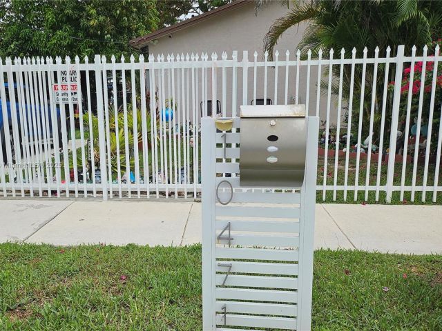 Продажа дома по адресу 10471 SW 174th Ter - фото 6129103