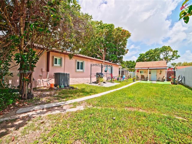 Продажа дома по адресу 10471 SW 174th Ter - фото 6193768