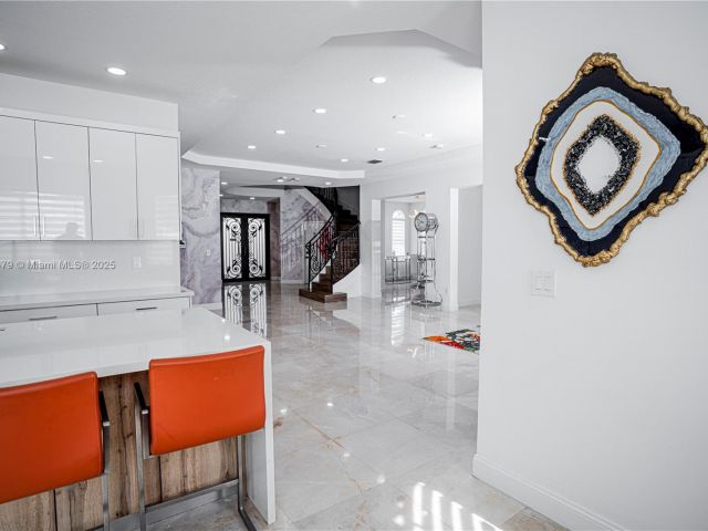 Продажа дома по адресу 6403 SW 162nd Path - фото 6129048