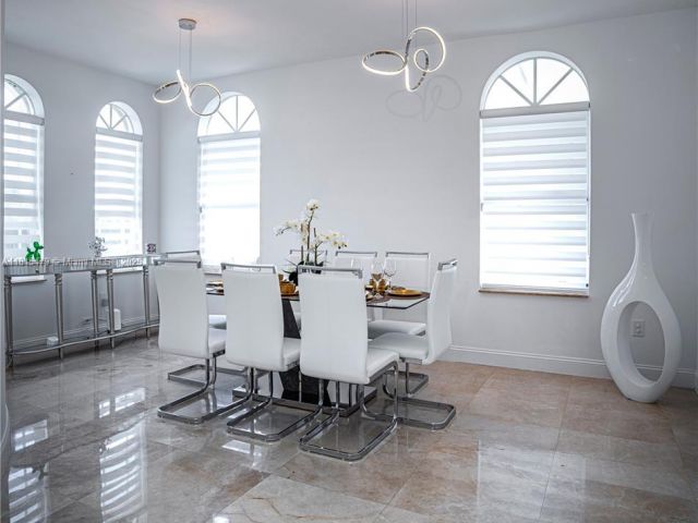 Продажа дома по адресу 6403 SW 162nd Path - фото 6129055