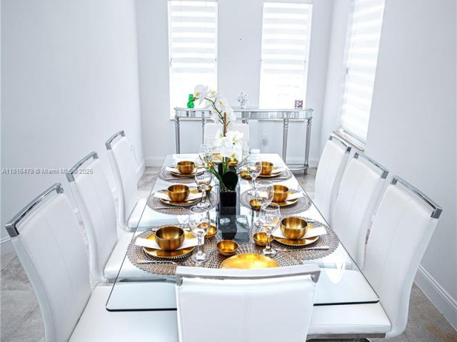 Продажа дома по адресу 6403 SW 162nd Path - фото 6129056