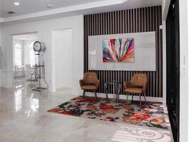 Продажа дома по адресу 6403 SW 162nd Path - фото 6129059