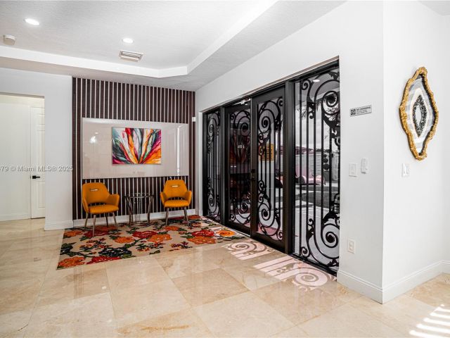 Продажа дома по адресу 6403 SW 162nd Path - фото 6129063