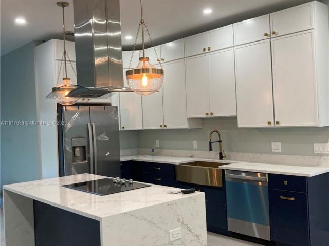 Продажа дома по адресу 930 34th St - фото 6174962