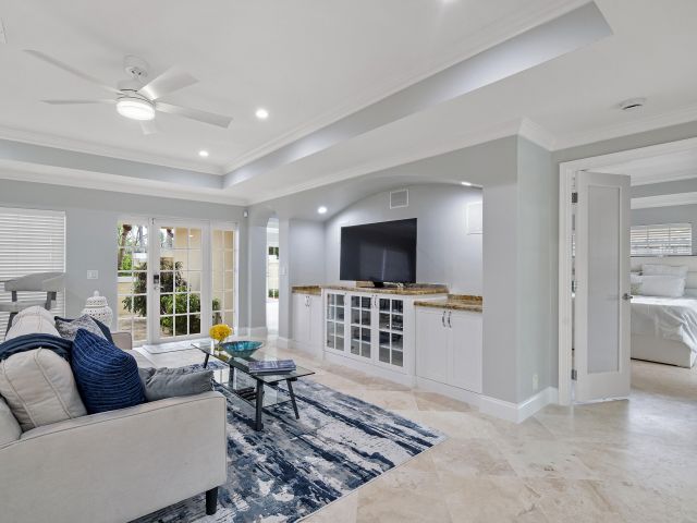 Продажа дома по адресу 1948 Coco Palm Place - фото 6133255