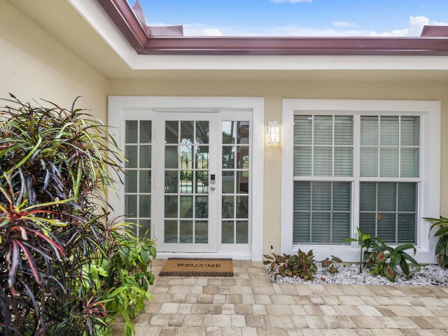 Продажа дома по адресу 1948 Coco Palm Place - фото 6133262