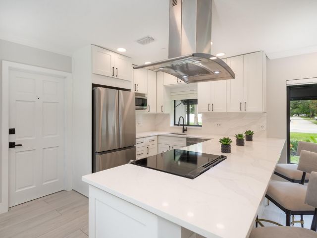 Продажа дома по адресу 1224 SW 20th St - фото 6129892