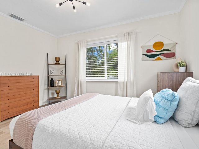 Продажа дома по адресу 1636 Arthur St - фото 6129678