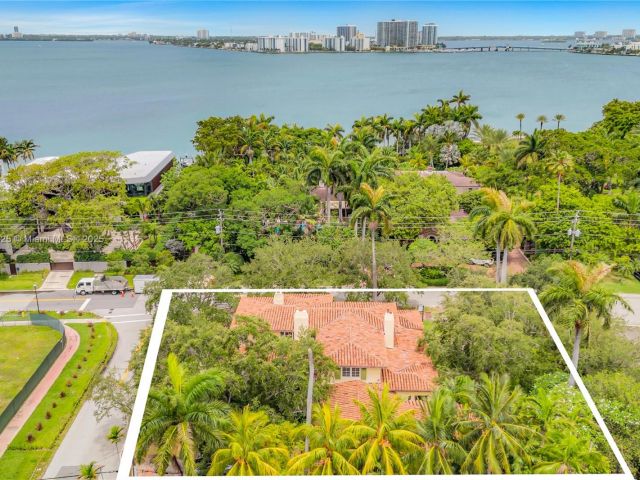 Продажа дома по адресу 5905 N Bay Rd - фото 6131845