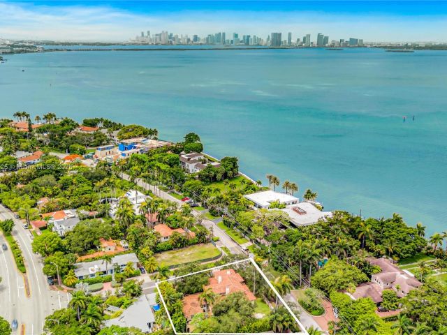 Продажа дома по адресу 5905 N Bay Rd - фото 6131847