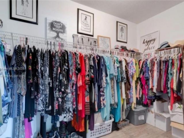 Продажа дома по адресу 2967 NE 42nd Ave - фото 6152418